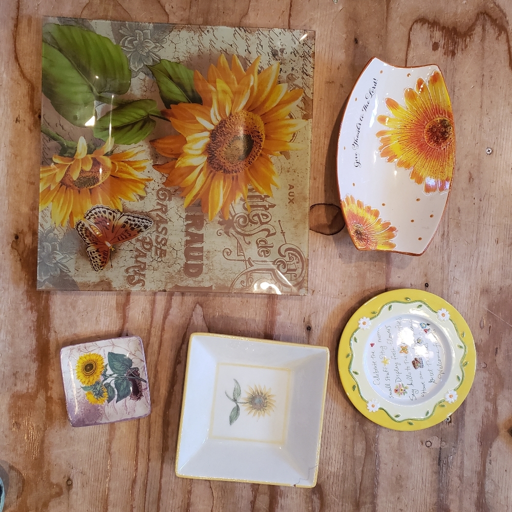 Sunflowers and Daisy Dishes